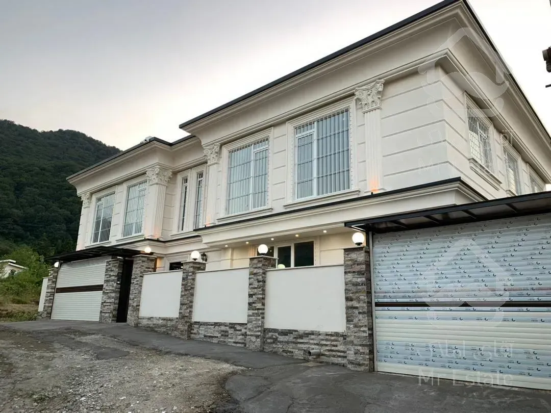 خواهان سازنده قوی