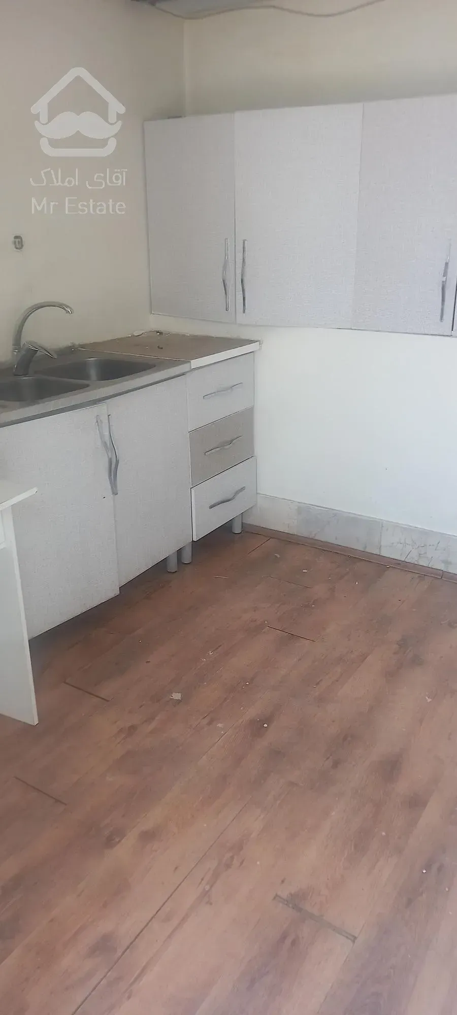 ۶۰۰ متر بنای مستقل یوسف آباد