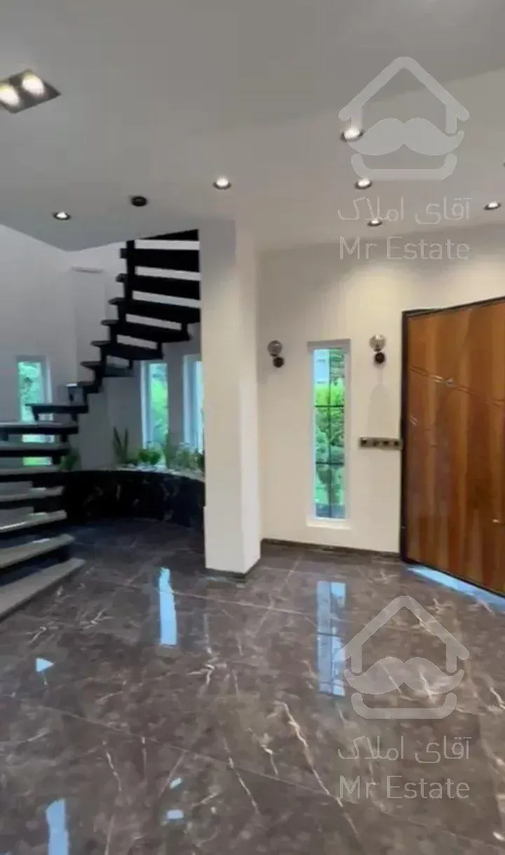 فروش ویلا لوکس شهرک بر جاده