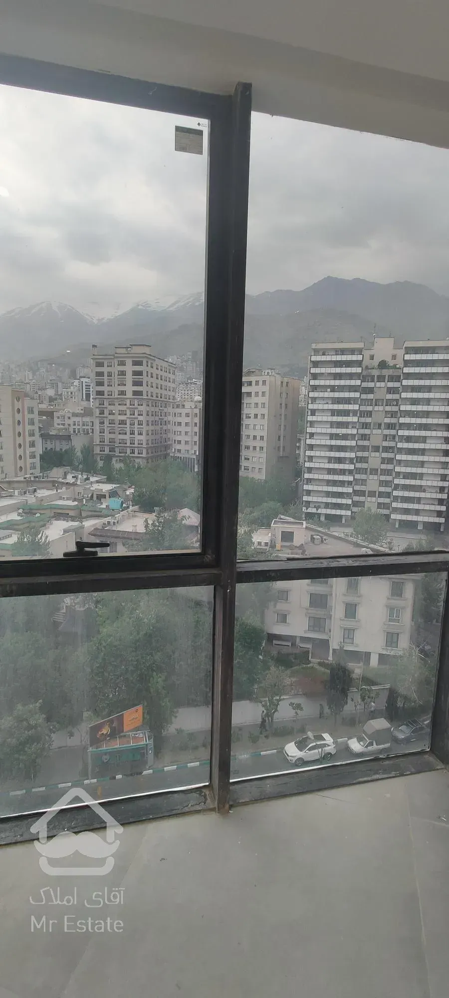 ۲۱۵ متر نوساز سند اداری کامرانیه