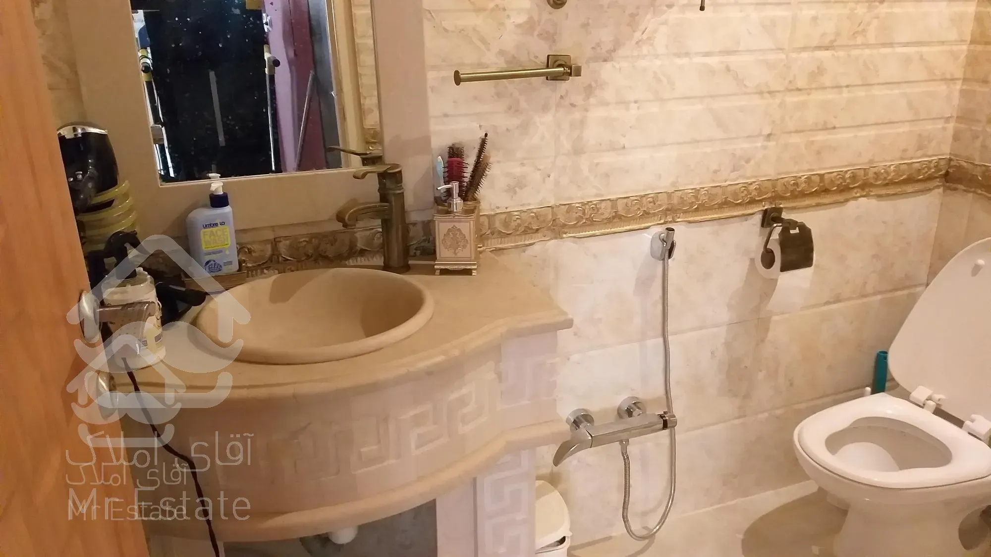 شهرک غرب ۱۶۰متر ۳خواب ۹ساله تکواحدی