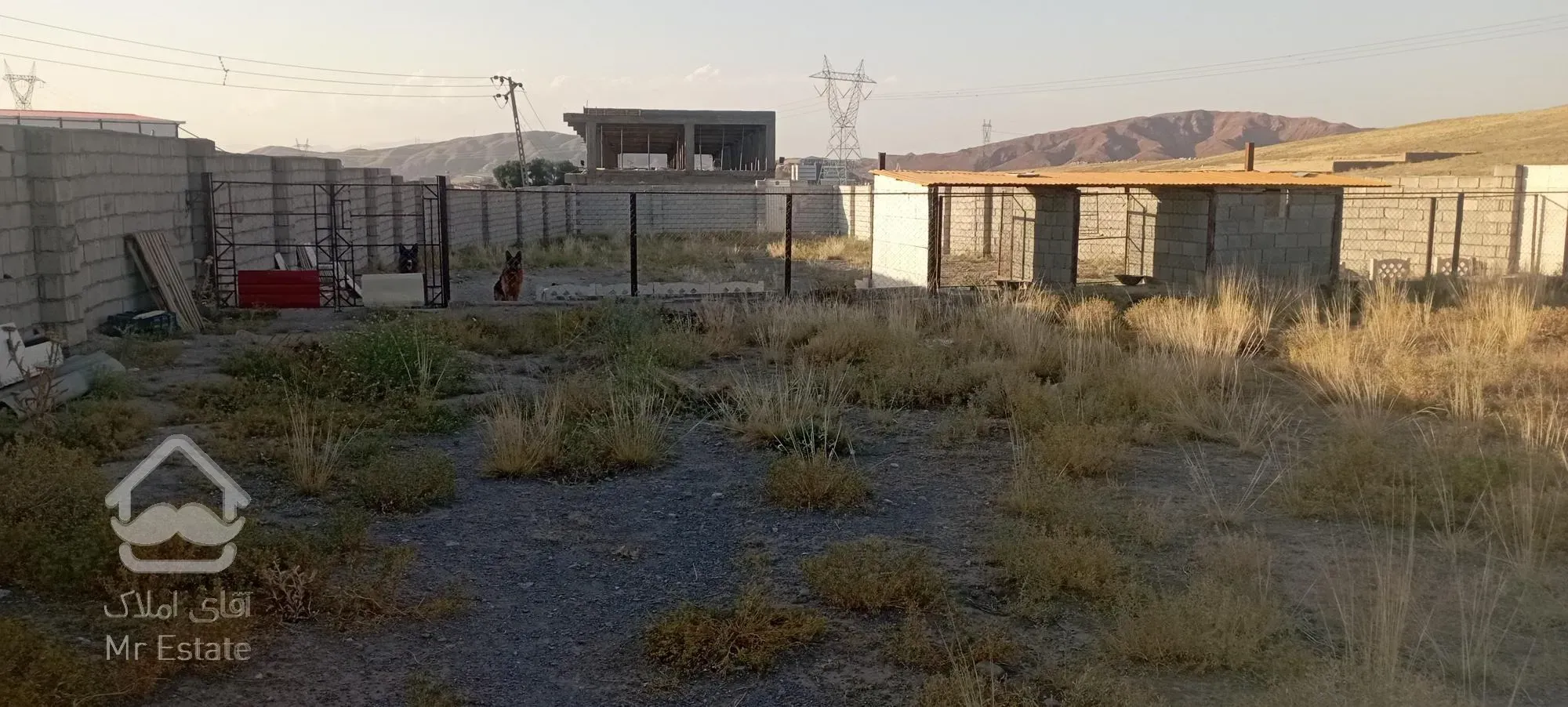 زمین در میدان تره بار جدید شهریار