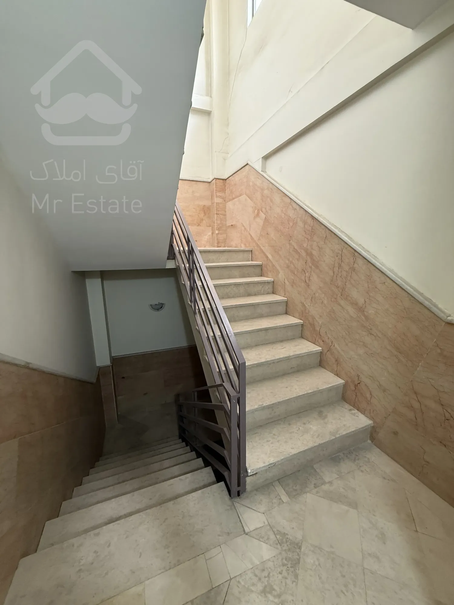 ۴۵ متری تک واحدی ۹ ساله