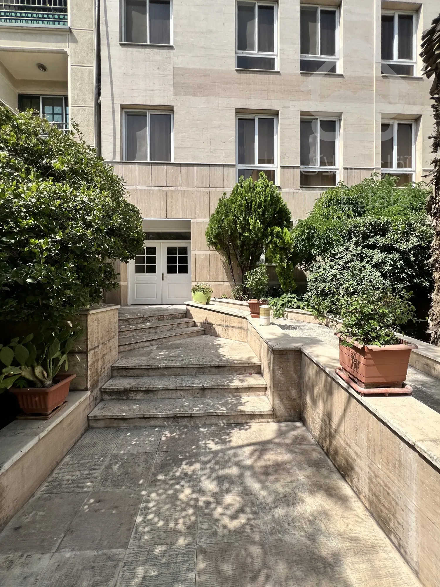 ۶۹ متر /بهترین لوکیشن ظفر/