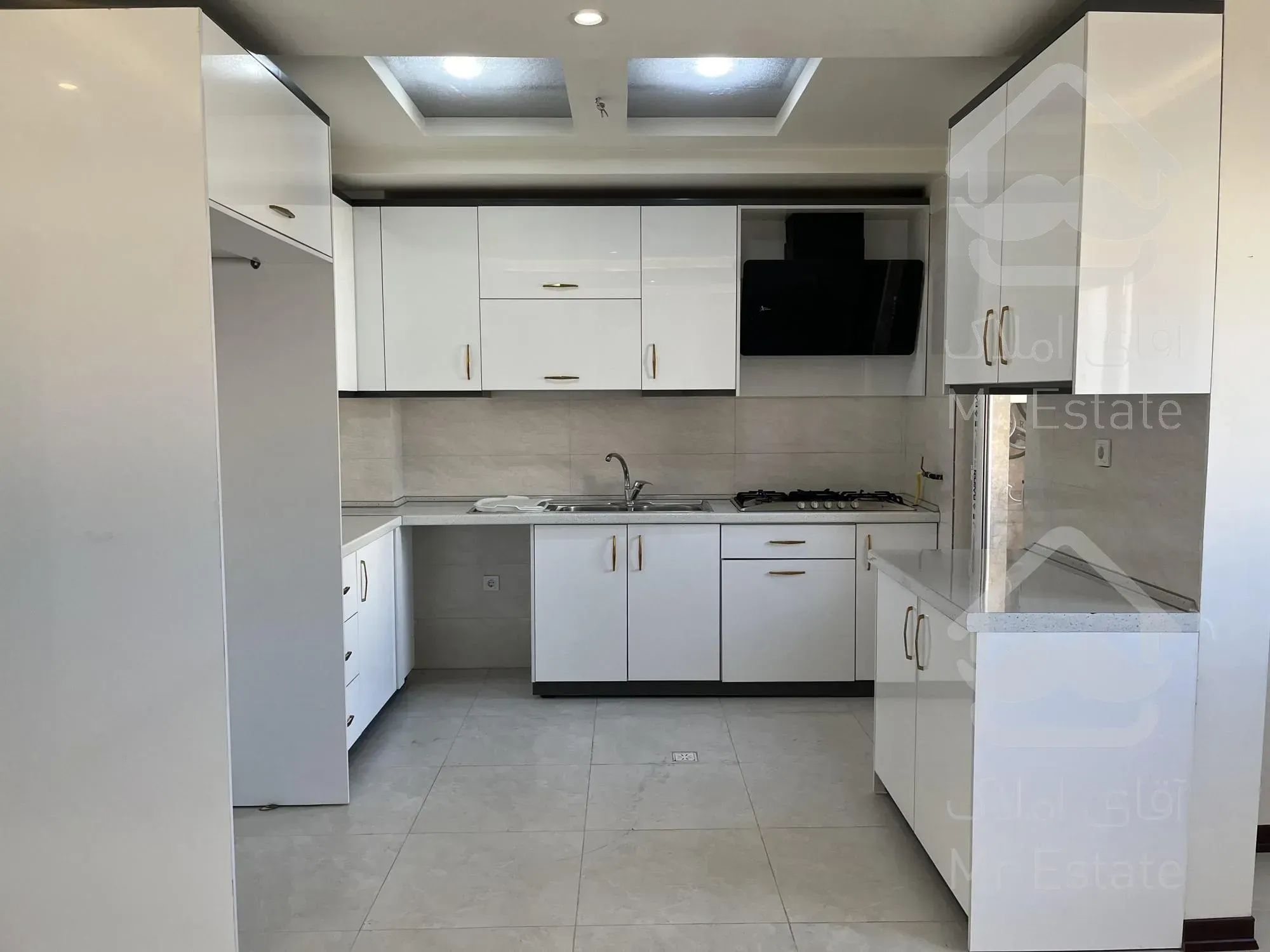 ۶۸ متر خوش نقشه فول امکانات