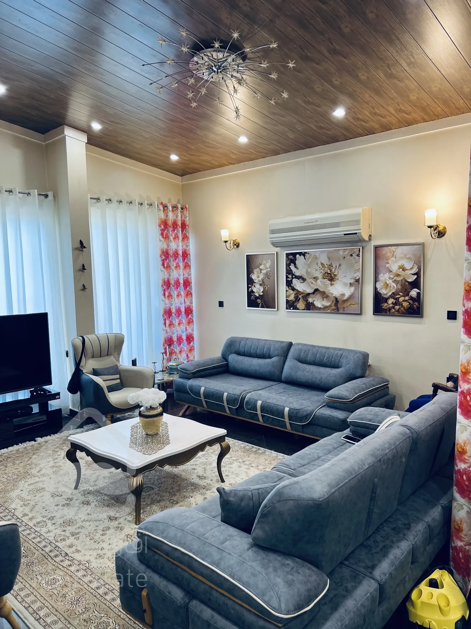 ویلا دو نبش متل قو دریاگوشه شهرک لاکوده