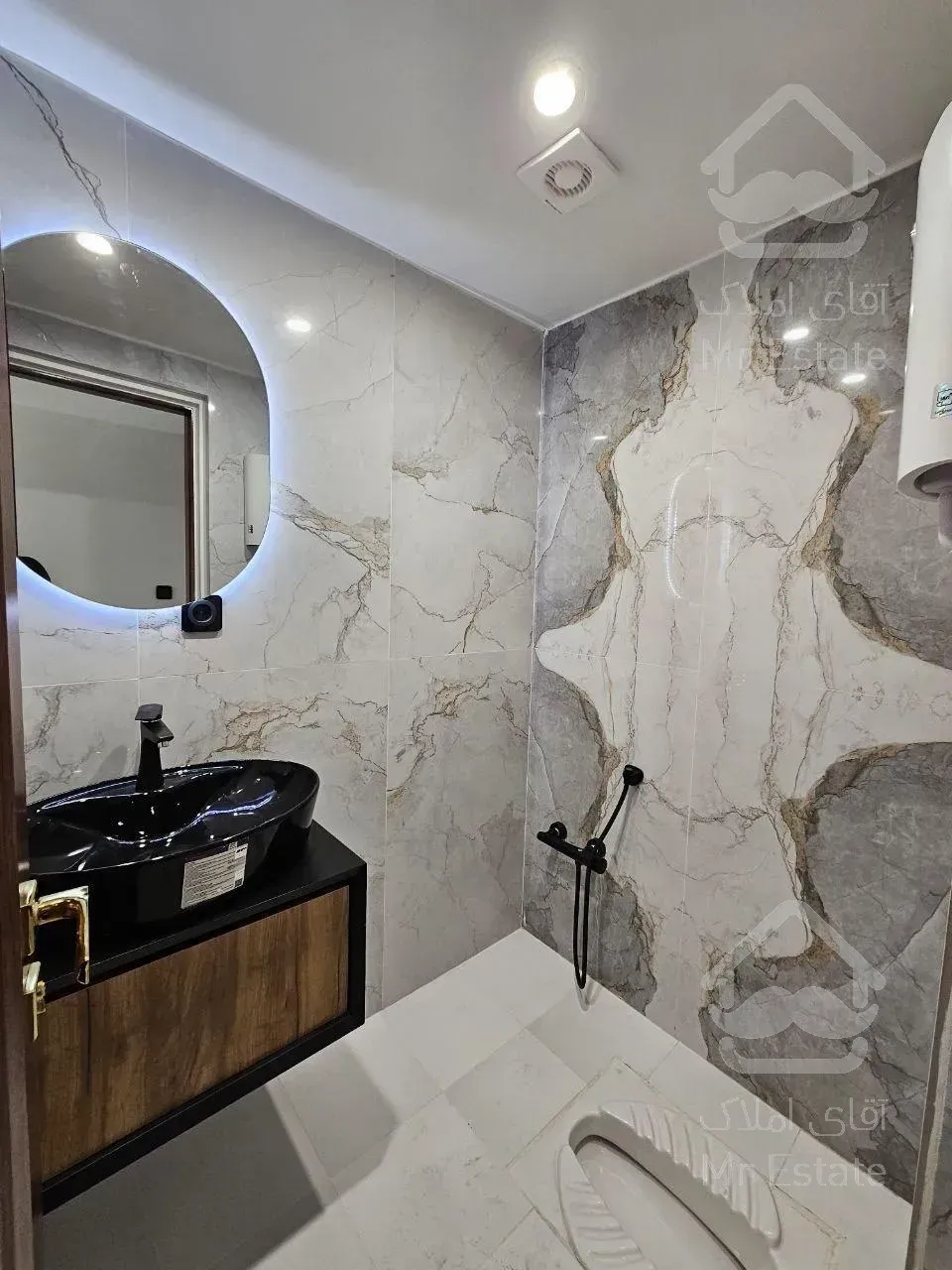 ۹۰ متر رو به آفتاب سالن پرده خور در همیلا