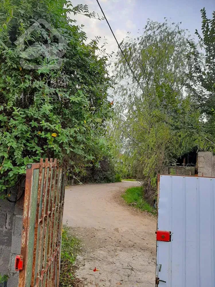 فروش خانه کلنگی به همراه زمین با متراژ بالا