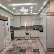 رهن و اجاره آپارتمان 125 متری دریاچه چیتگر دارای سالن بزرگ قابل چیدمان