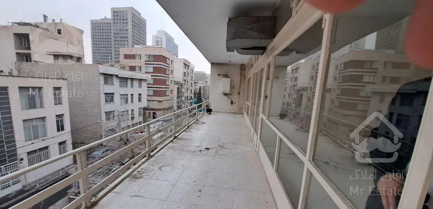 ۲۰۰ متر آپارتمان/بلوار/قدرالسهم دار/قابل معاوضه