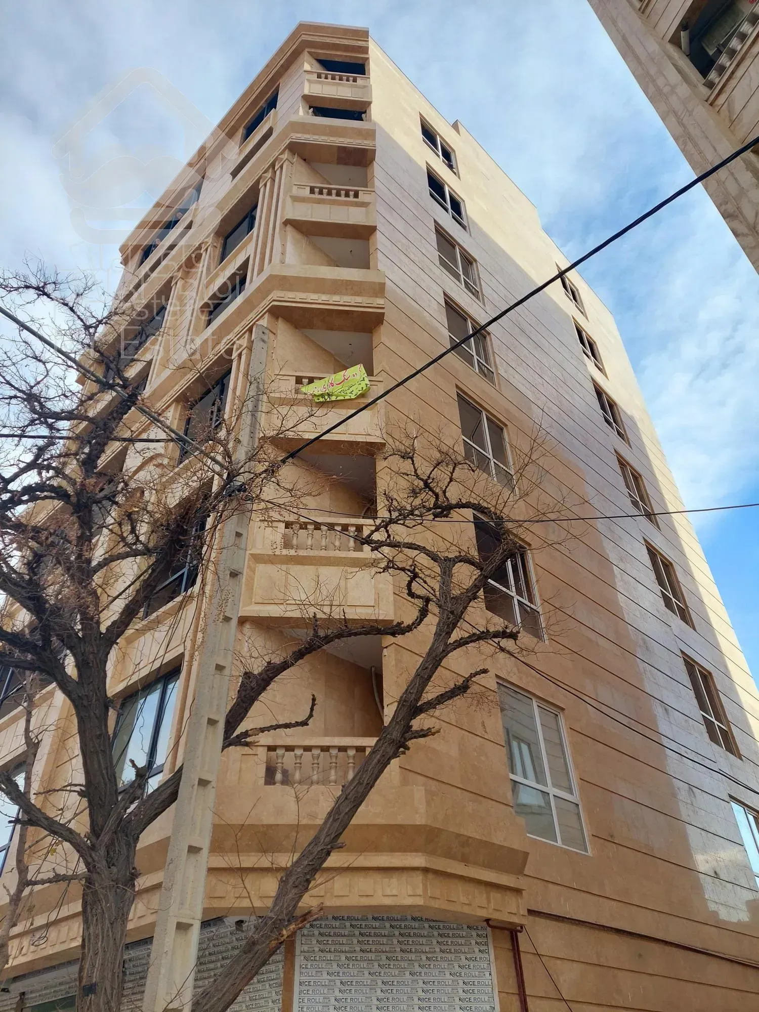 ۱۱۲متری دونبش