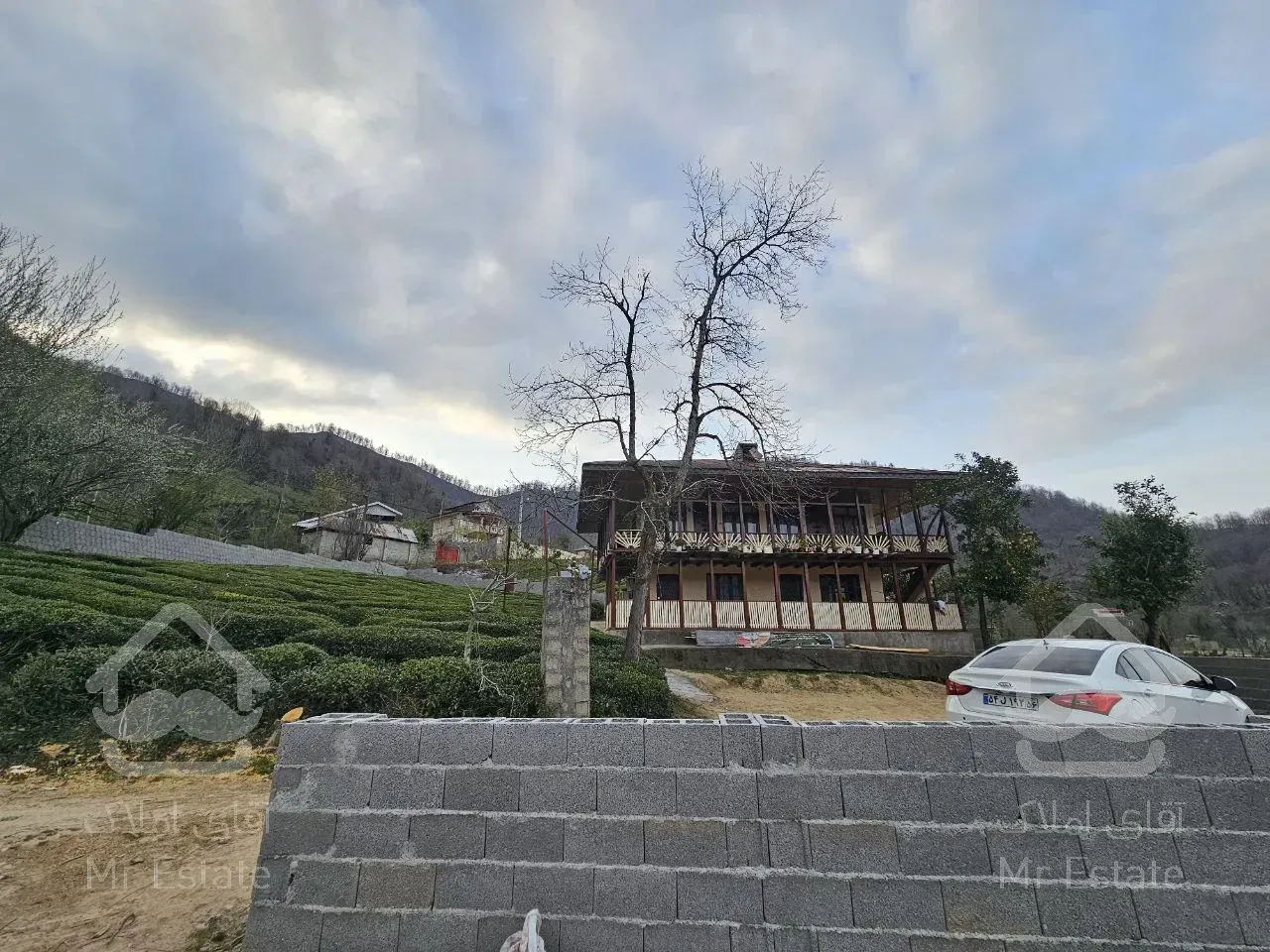 خانه و محوطه ۱۱۰۰m قلعه رودخان