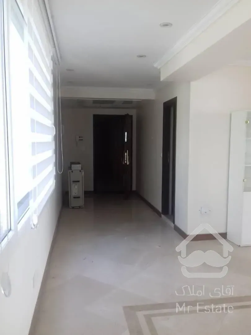 82 متر اداری بر پاسداران