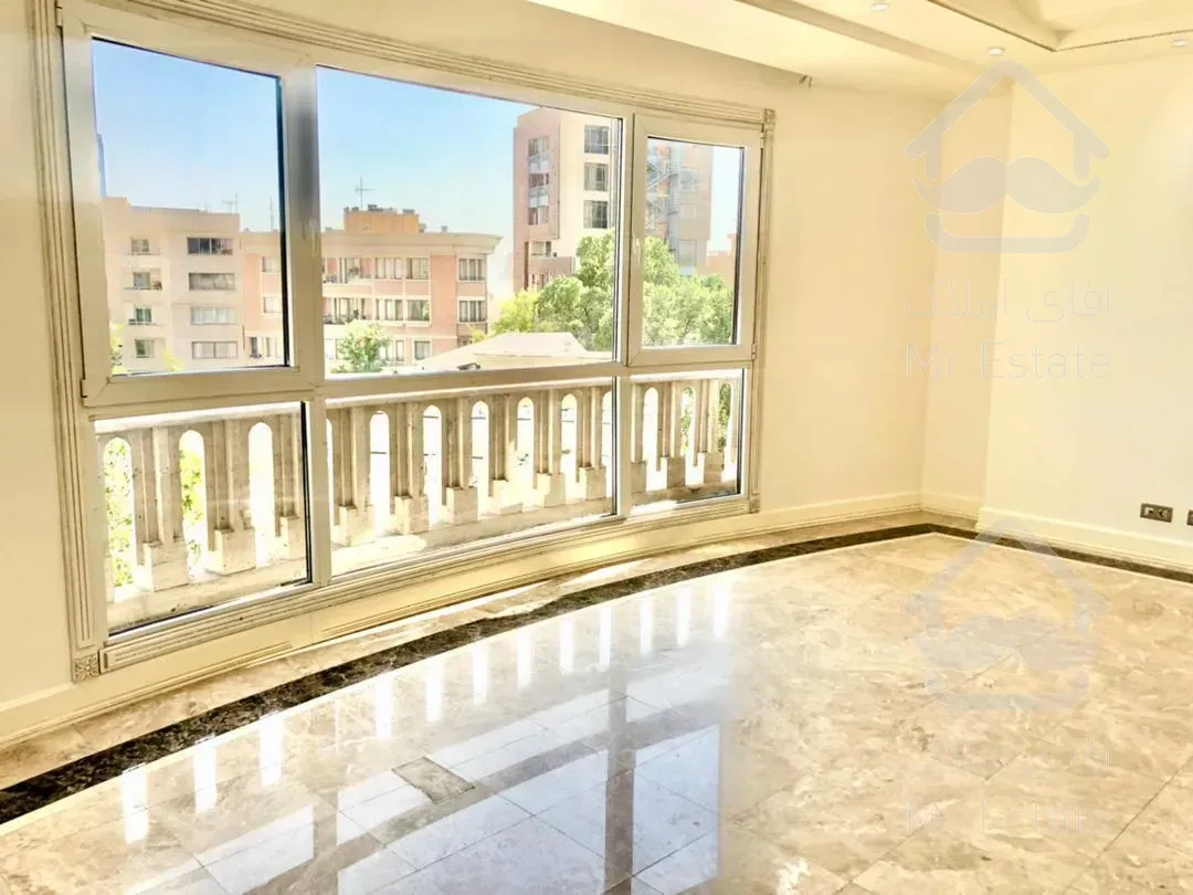 145 متر تاپ لوکیشن دیباجی