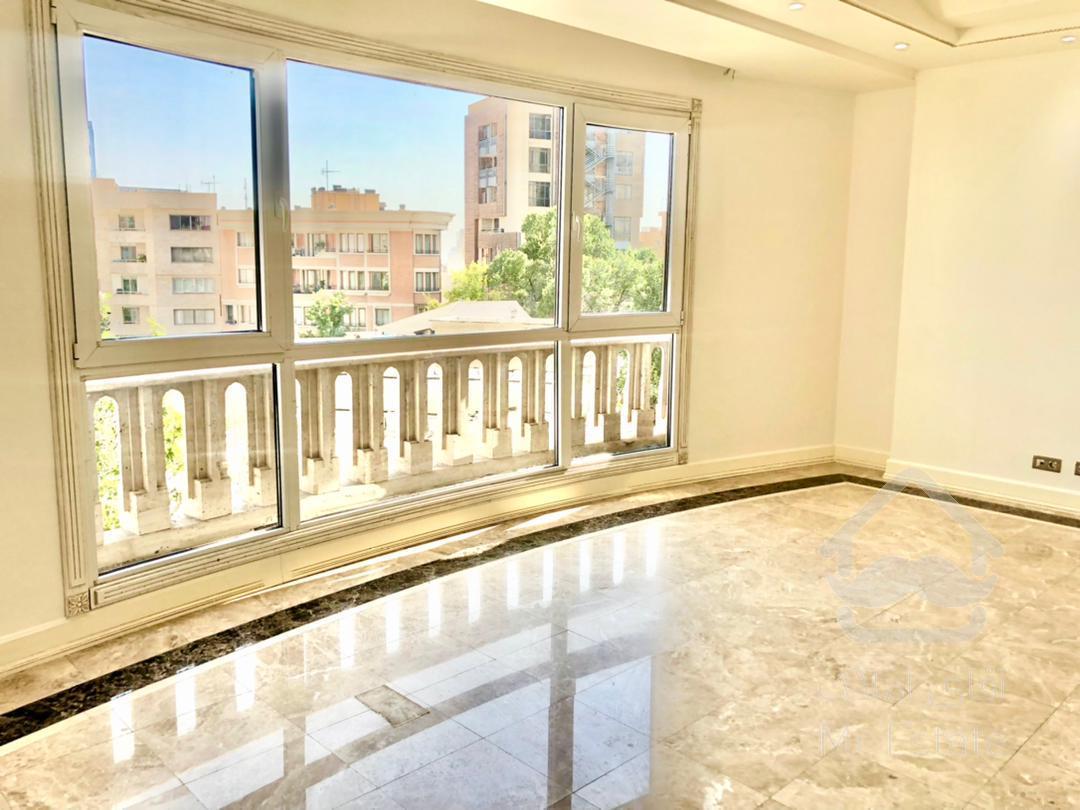 120 متر لوکیشن تاپ نیاوران