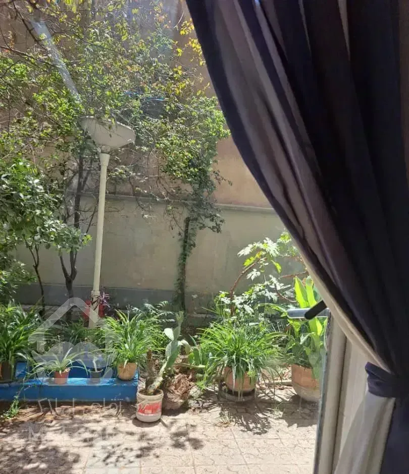 ۸۵ متر ۲ خوابه ۶۰ متر حیاط دربست