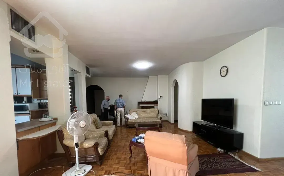 گاندی ۱۲۹ متر ۲ خوابه  مسکونی