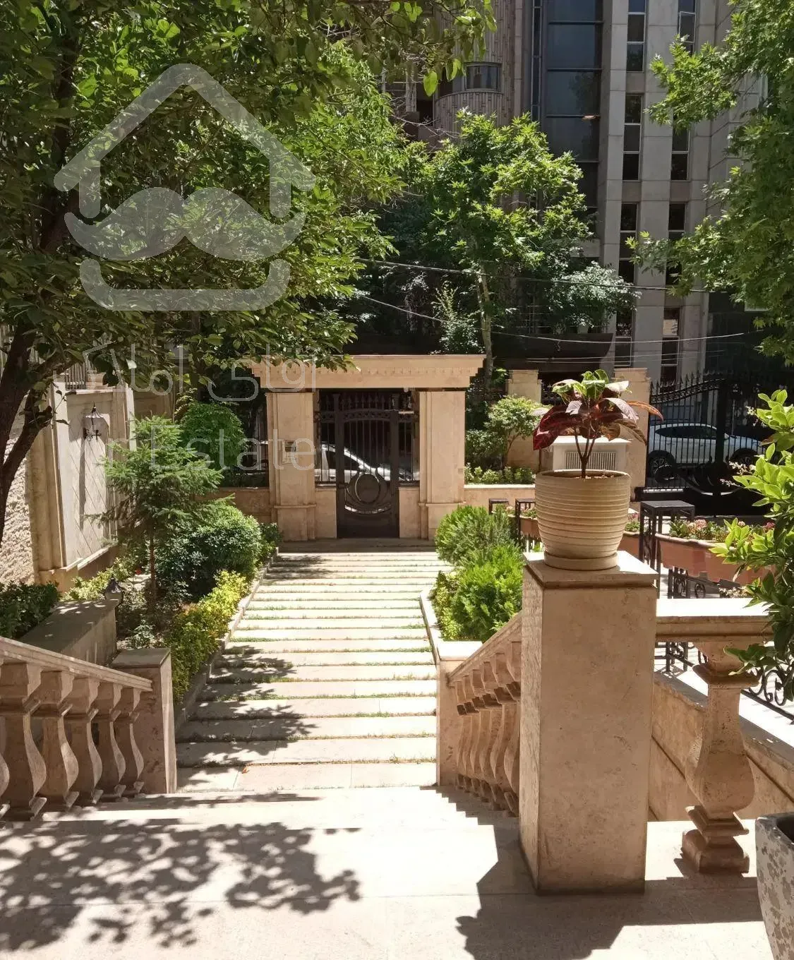 195 متر 3 خواب 2 پارکینگ اقدسیه نور شمال و جنوب