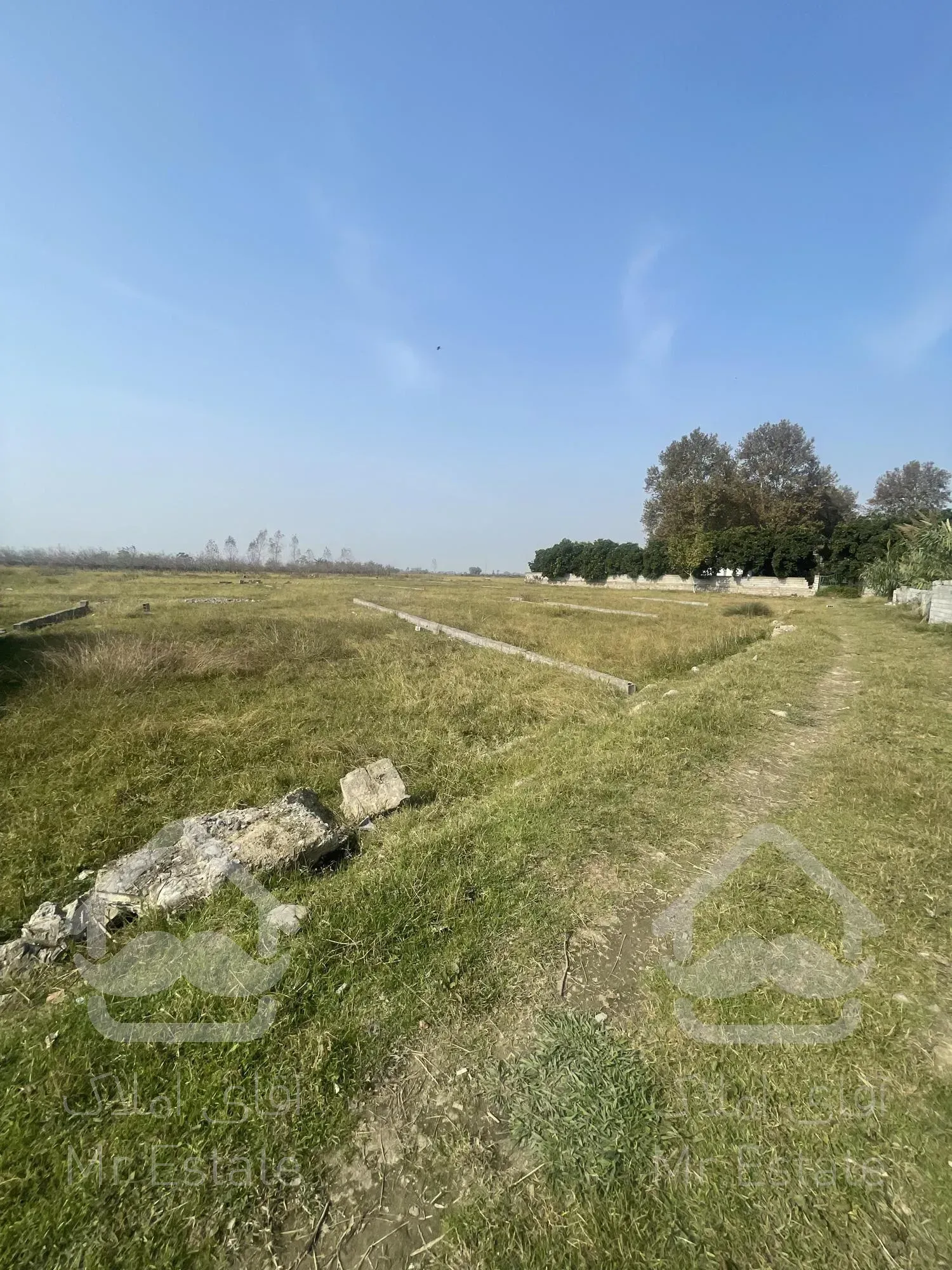 ۲۲۰ متر زمین داخل بافت