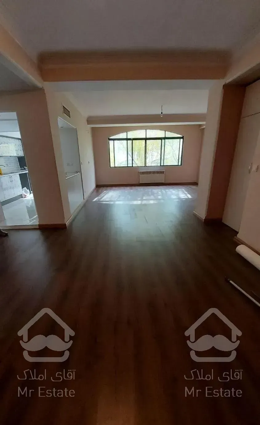 آپارتمان ۱۳۰ متری واقع در مجتمع نور