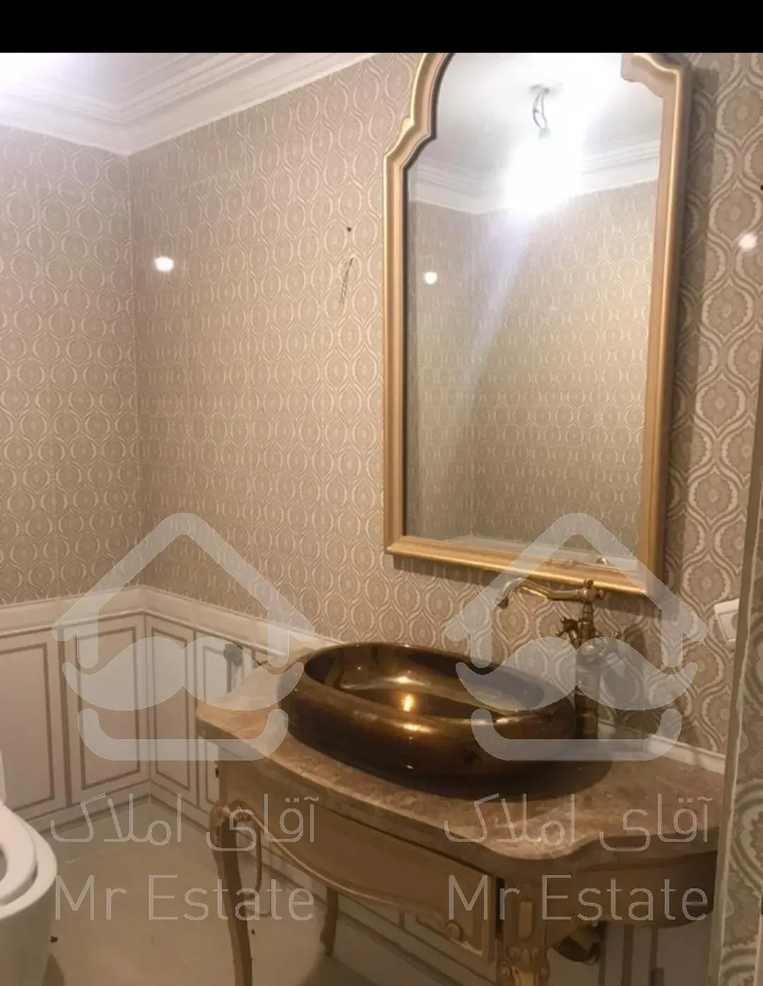 فروش آپارتمان۱۶۶ متری بالای کاج سعادت آباد