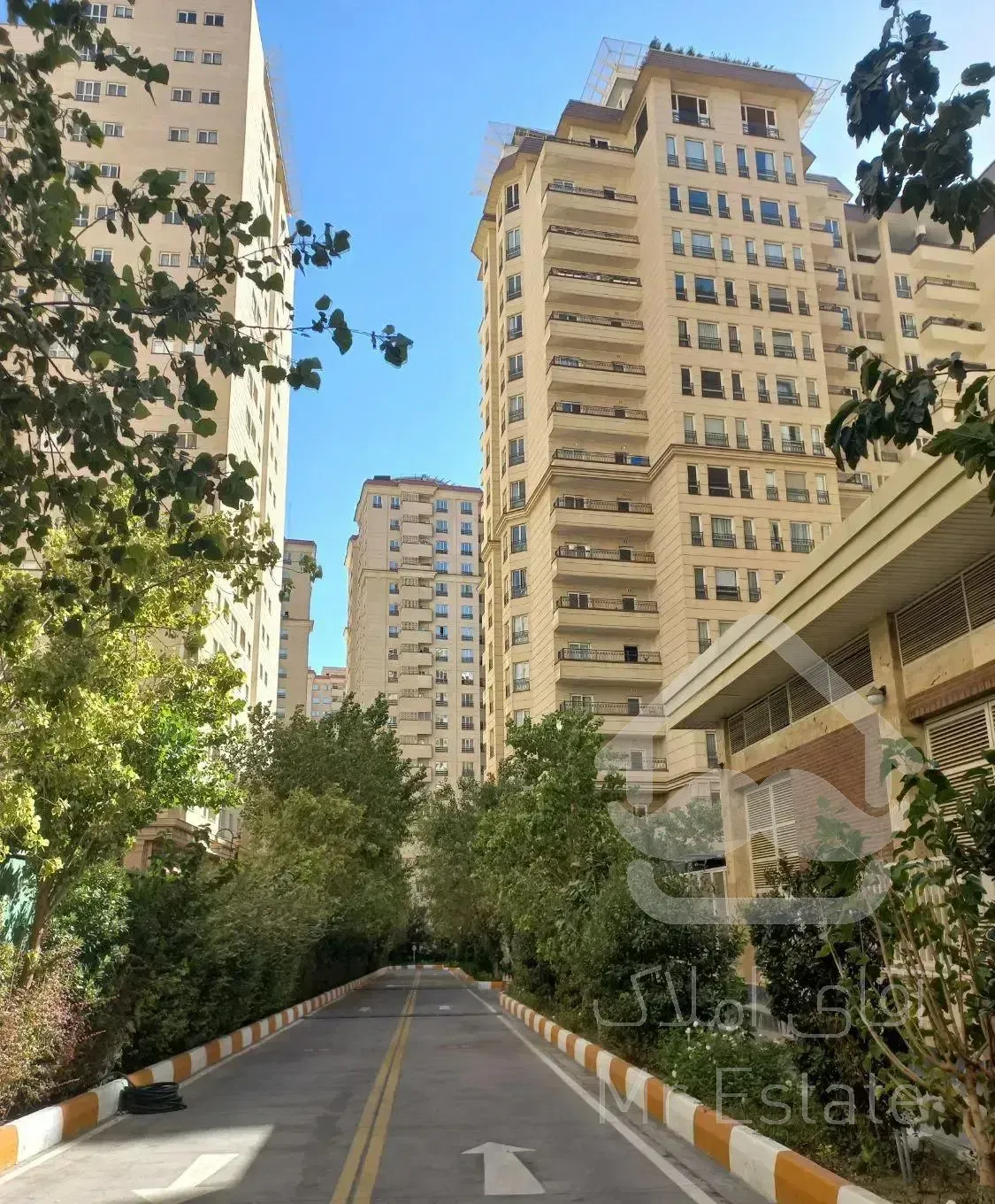 اجاره واحدبی نقص و بی نظیردر برج های مدرن پارلمان