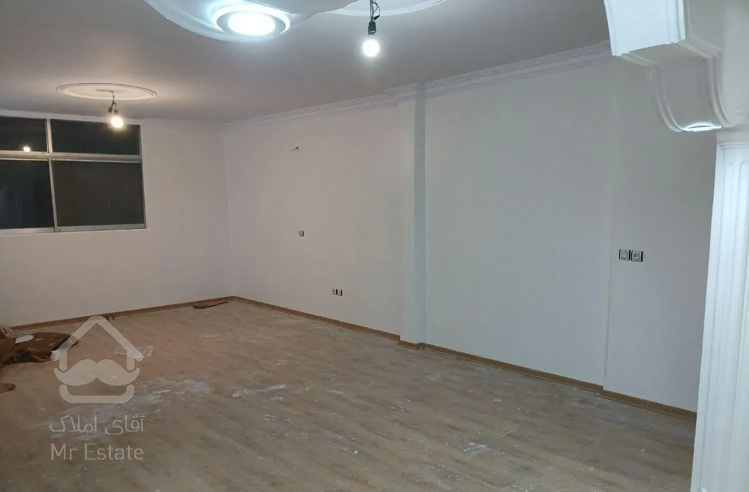 فروش آپارتمان ۱۰۶ متری ۲ خوابه طبقه ۲ در ایران