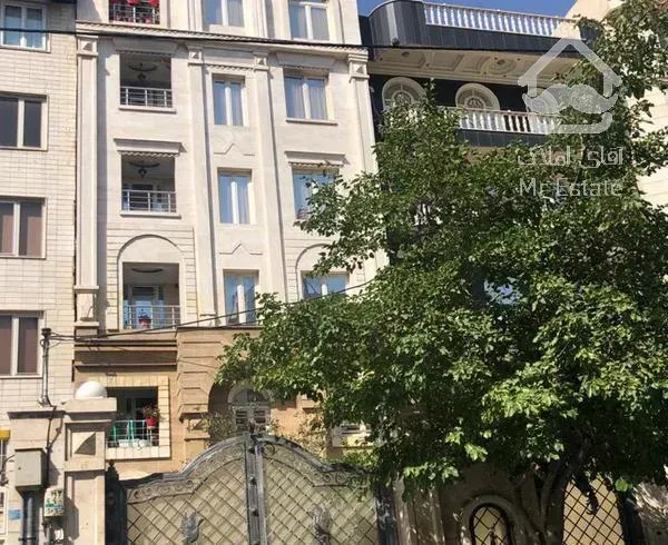 ۸۸ متری خوش نقشه * فول امکانات *