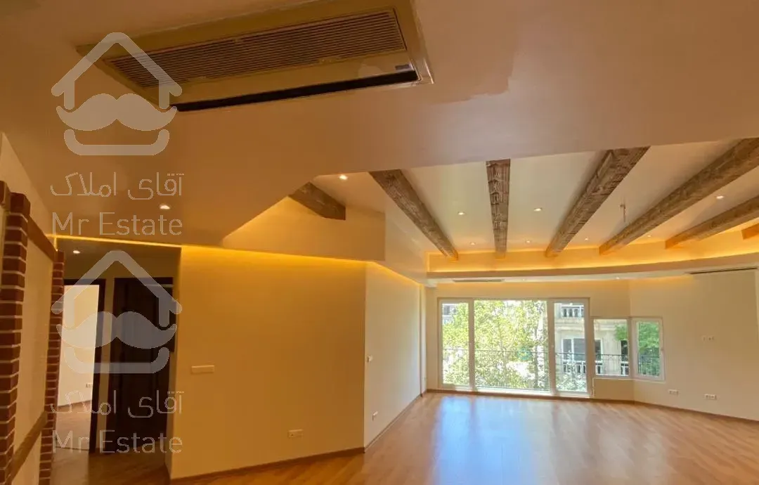 واحد ۱۳۵ متری در آجودانیه