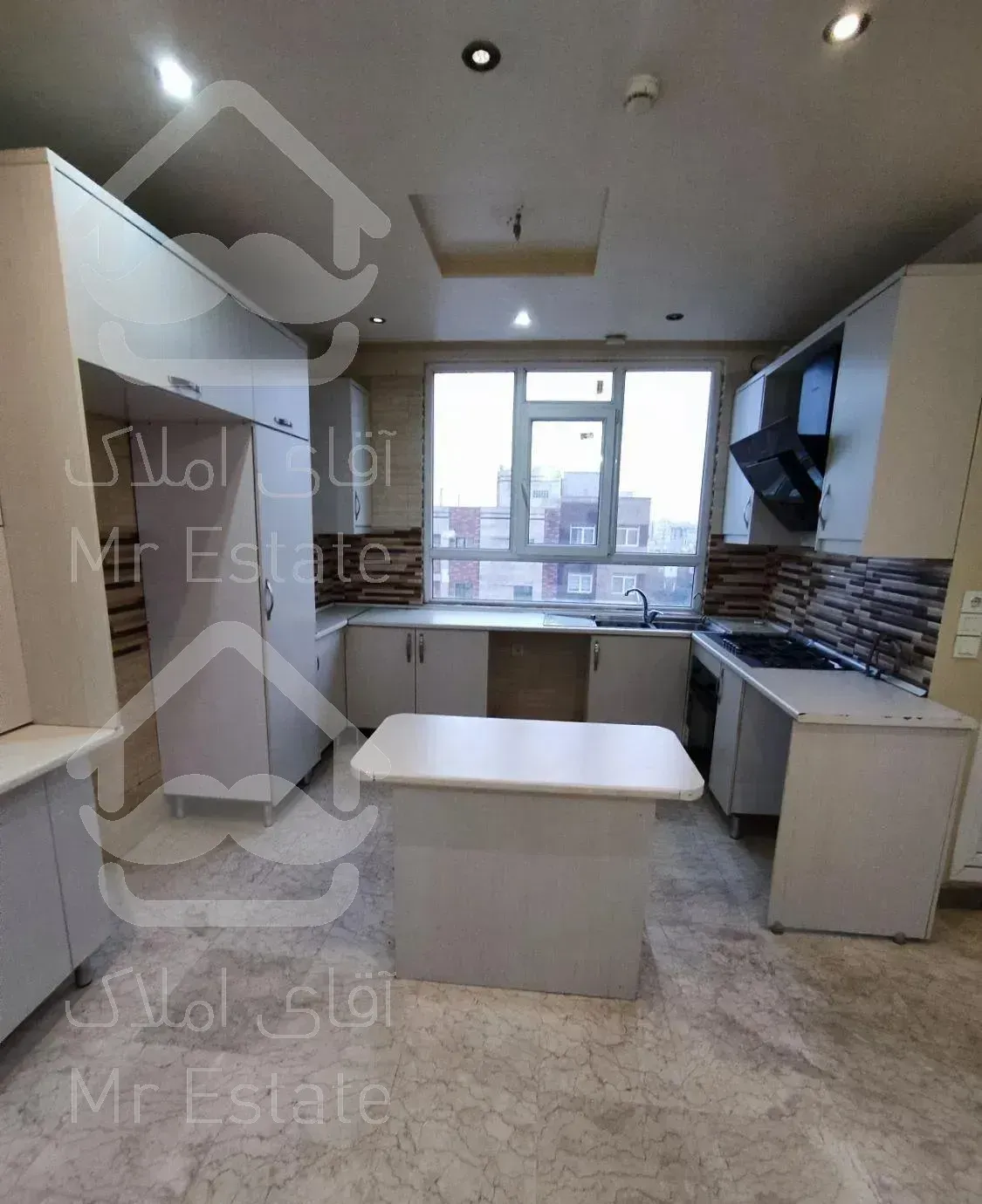 ۸۶ متر دو خواب   فرعی لویزان