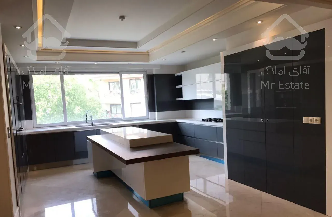 370 متر 4 خواب مستر  3 بالکن باغ فردوس