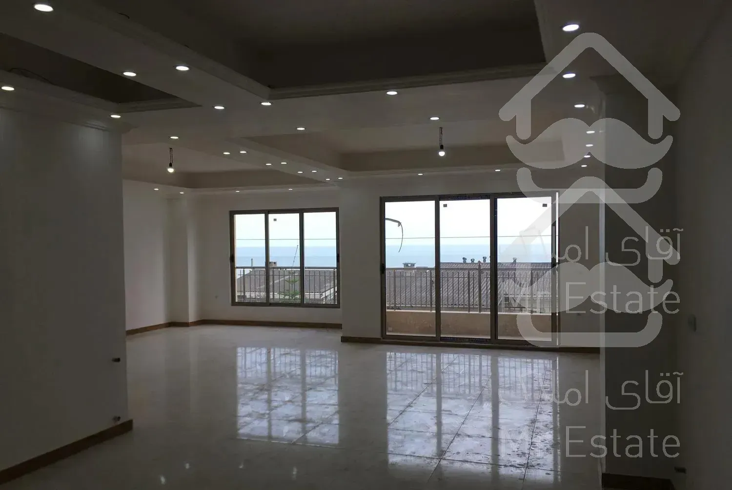 آپارتمان١٧٥ متری نوساز در شهرک ساحل طلایی