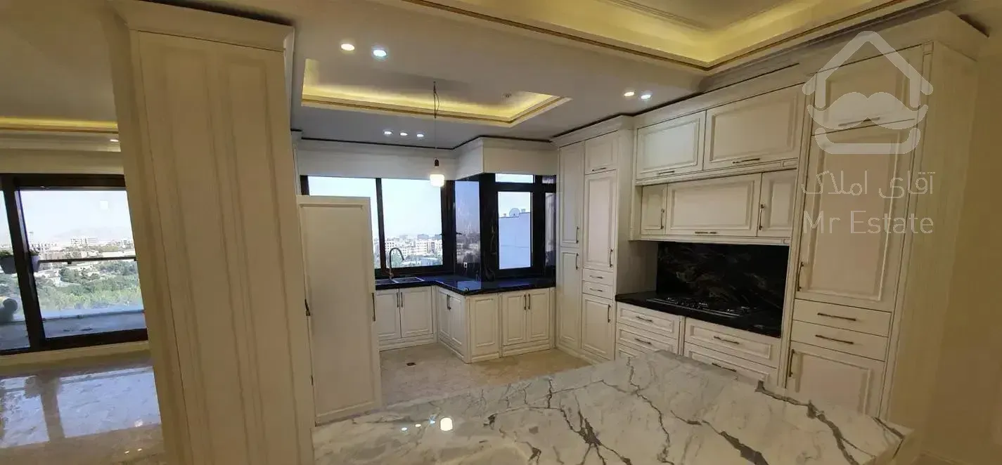 ۱۸۵ متر «مناسب چیدمان وسایل لوکس شما»