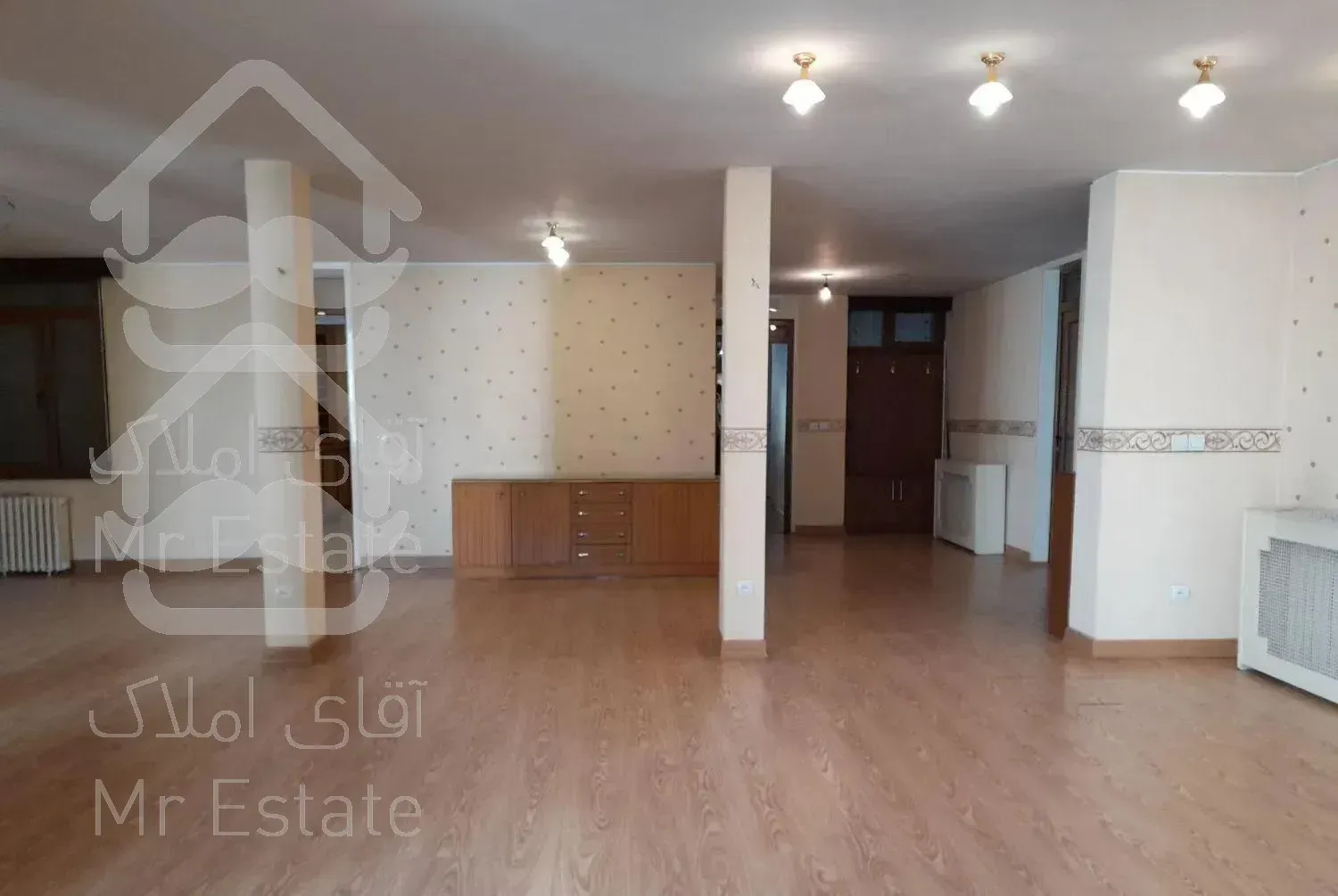 آپارتمان ۲۳۰ متر تکواحدی ۳ خوابه آرژانتین غرق نور