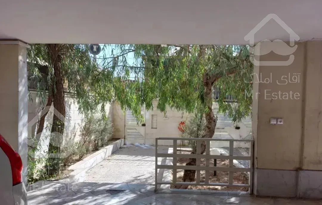 ۷۲ متر تمیز در چهار راه ولیعصر