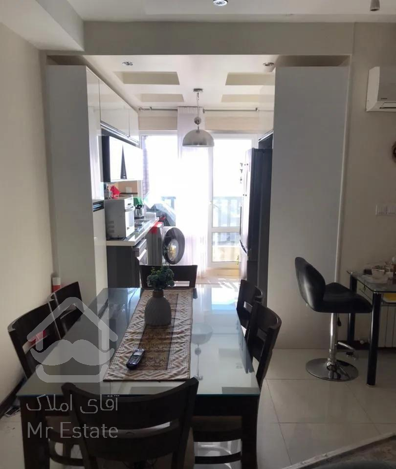 ٦٠ متر / سالن پرده خور / فول امکانات / رو به آفتاب