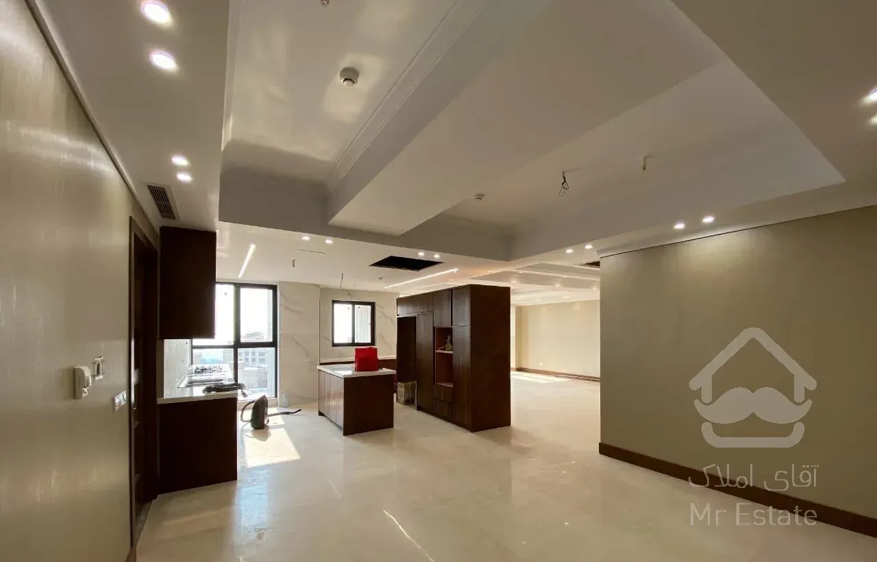 قلهک ۱۳۳ متر ۲ خواب نوساز شیک ۲ پارکینگ سندی