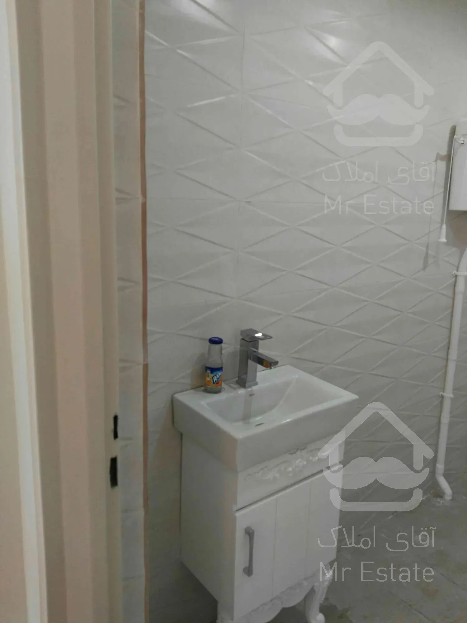 ۹۳ متر دو ساله واقعی فول امکانات فردوس شرق