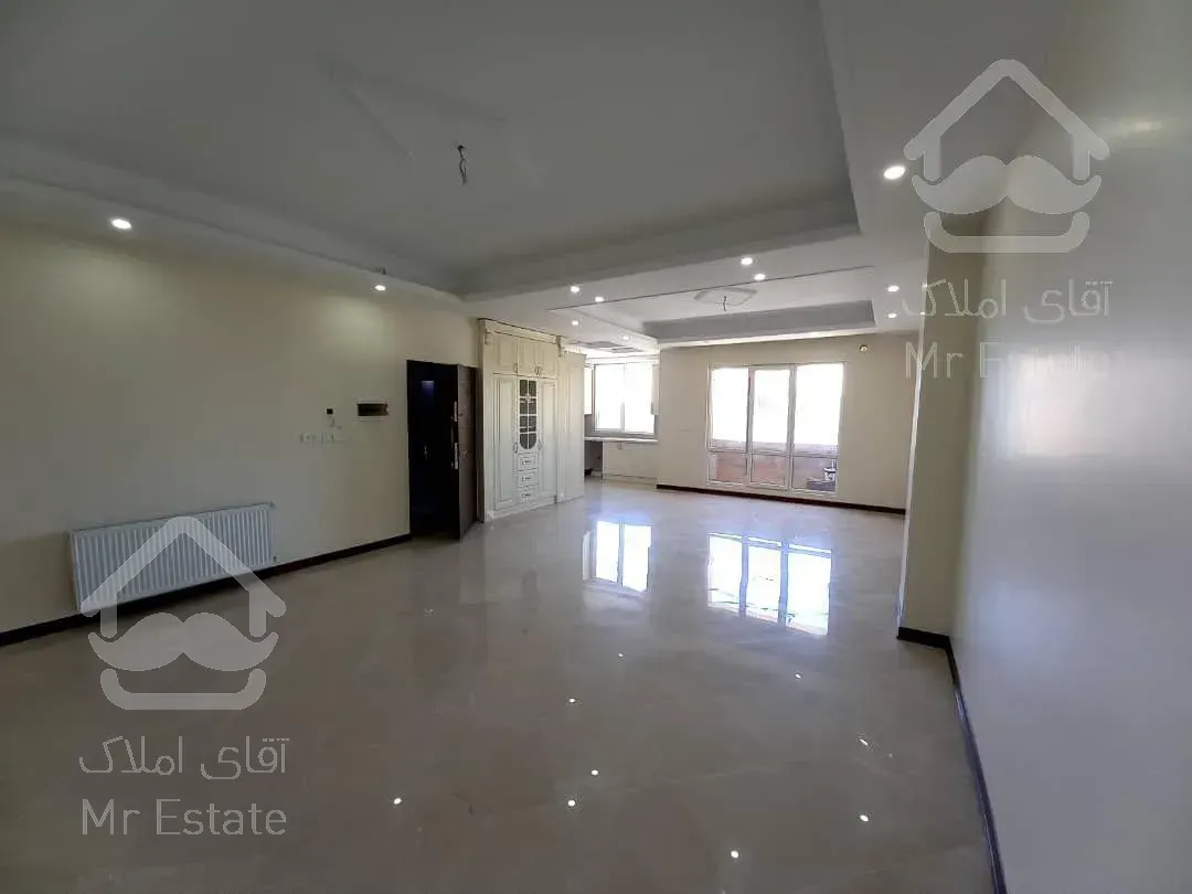 فروش ۳۶۵ متر بنا /۳ طبقه تک‌واحدی/ ۳ خواب