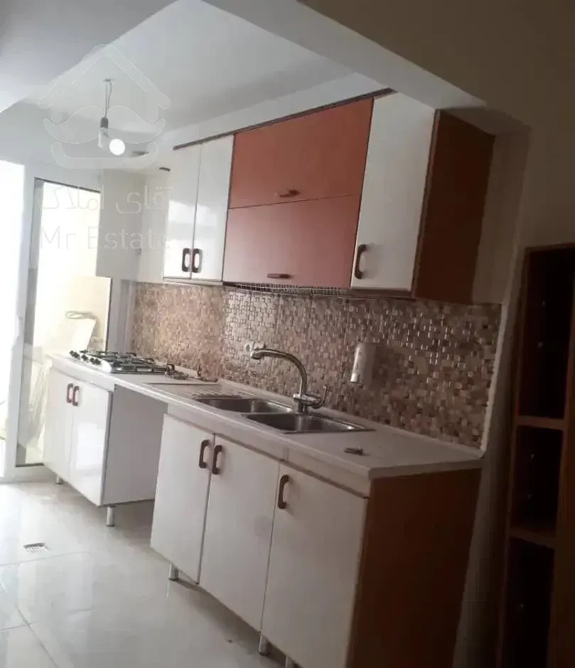 فروش واحد مسیح دانشوری