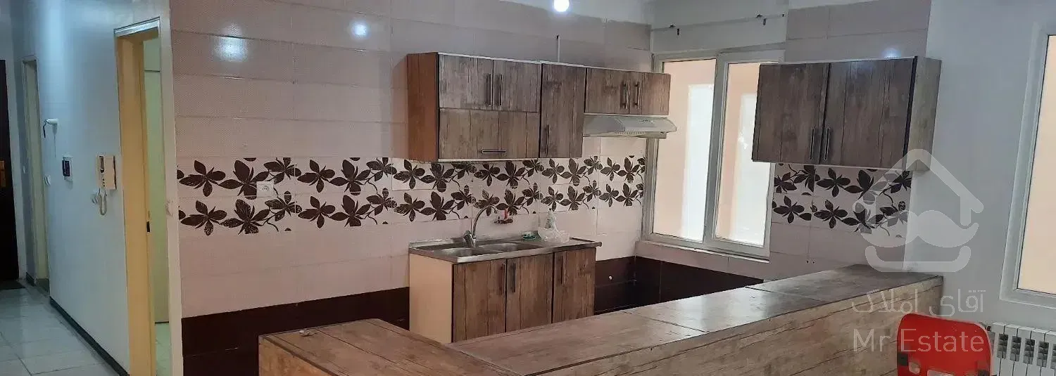 آپارتمان ۶۵متری یکخوابه تمیز