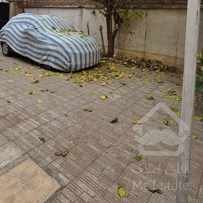 ۱۴۰متر بنا+۱۱۵مترحیاط اختصاصی+۴۰متر سوئیت