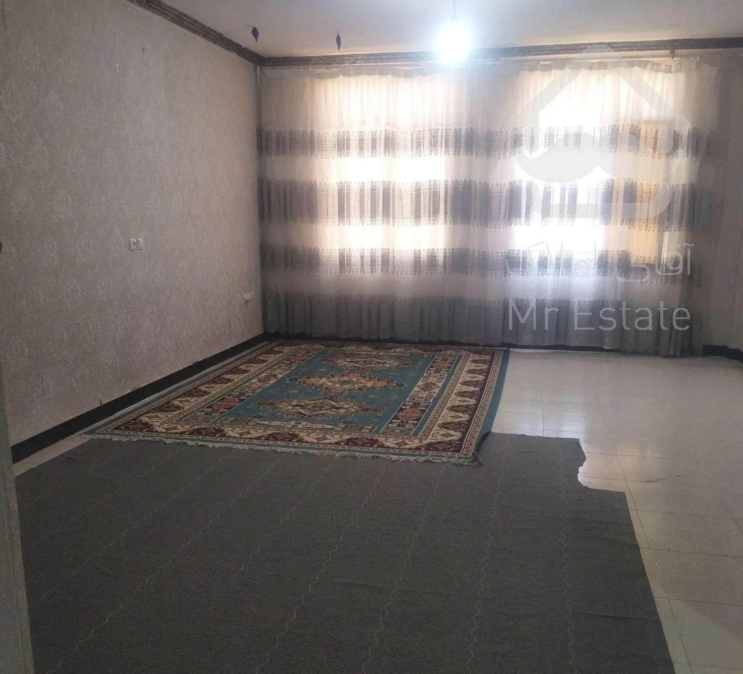 رهن آپارتمان ۶۰ متری ۱ خوابه طبقه ۲ در شمس‌آباد