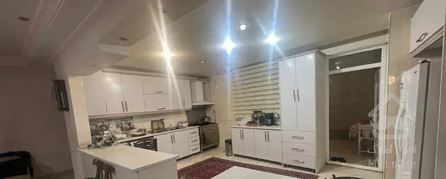 اپارتمان 186متری*فول پاستور اذربایجان*