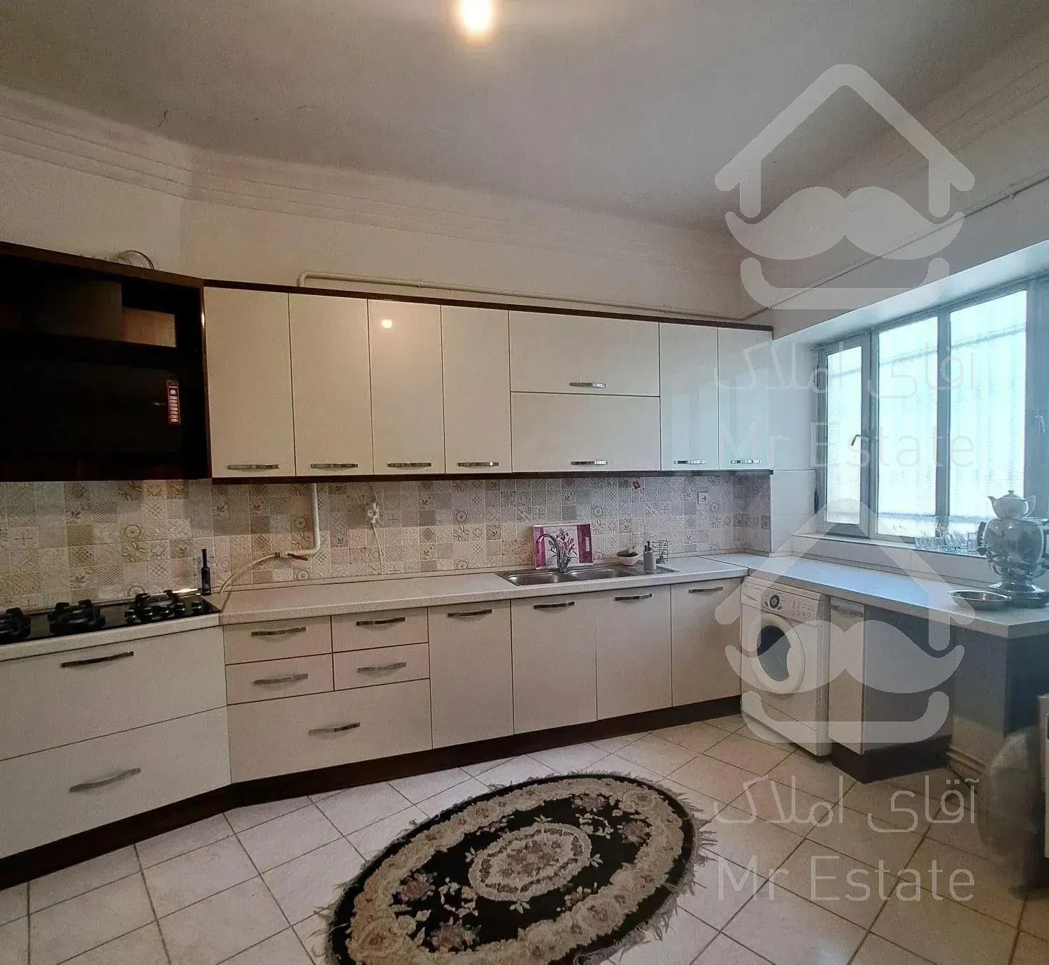 اپارتمان ویلایی۱۳۰متر دربستی