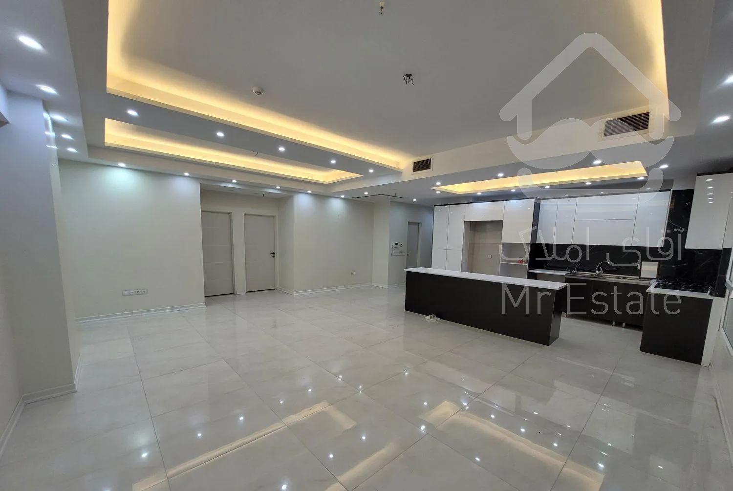 ۱۰۵ متر/فول امکانات/ در منطقه