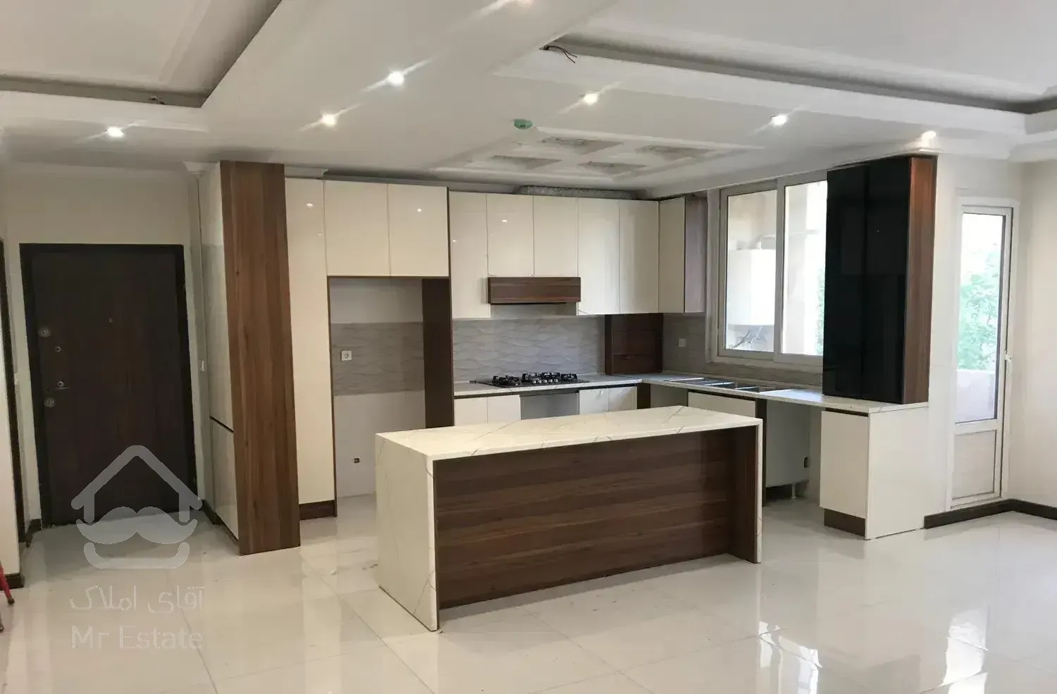 100متر ۲ خوابه فول امکانات