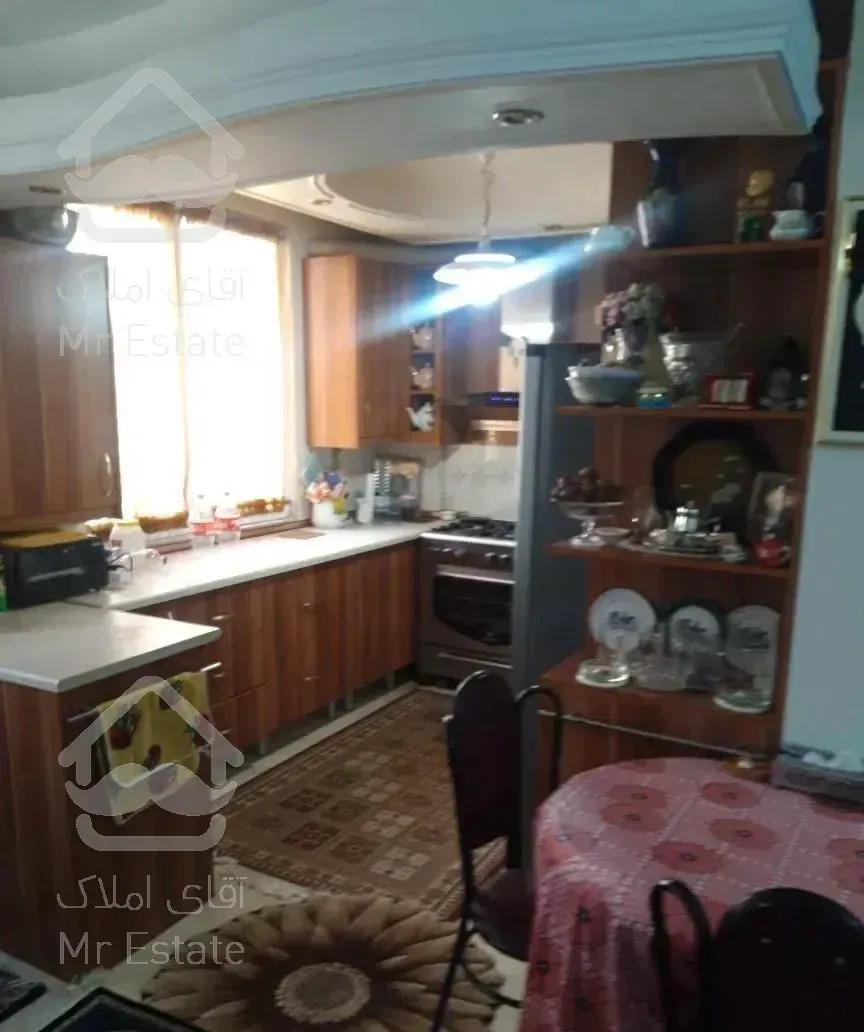 ۹۰ متر آپارتمان ارزنده/سالن پرده خور/تک واحد/فرجام