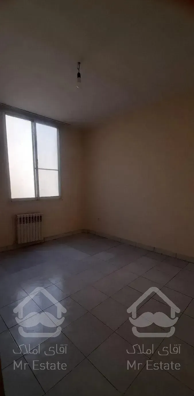 ۱۰۰ متر ۲خواب/بازسازی شده/      ( پارکینگ انباری )