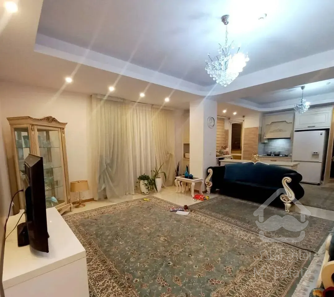 ۸۱ متر دو خواب ۱۰سال فردوس غرب